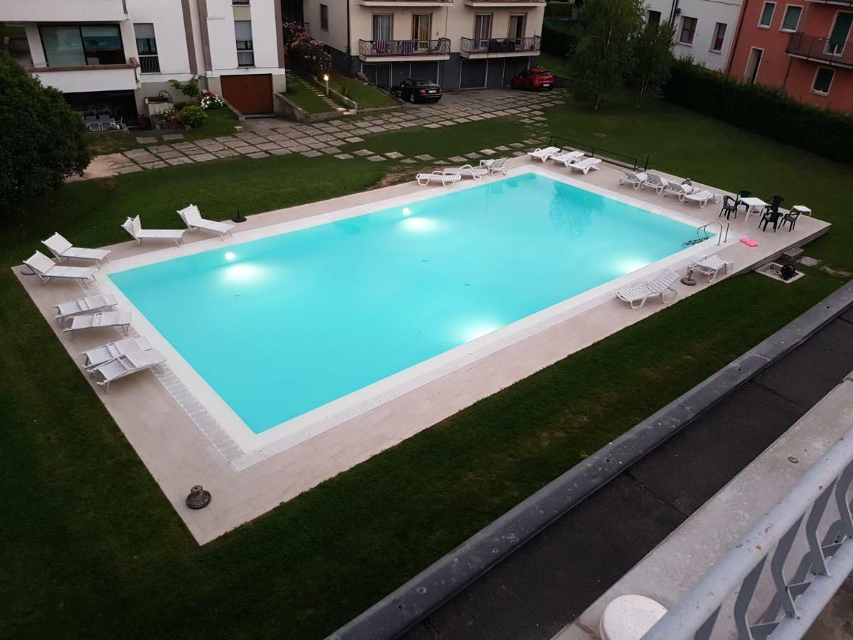 Casa Savoia Lejlighed Desenzano del Garda Eksteriør billede