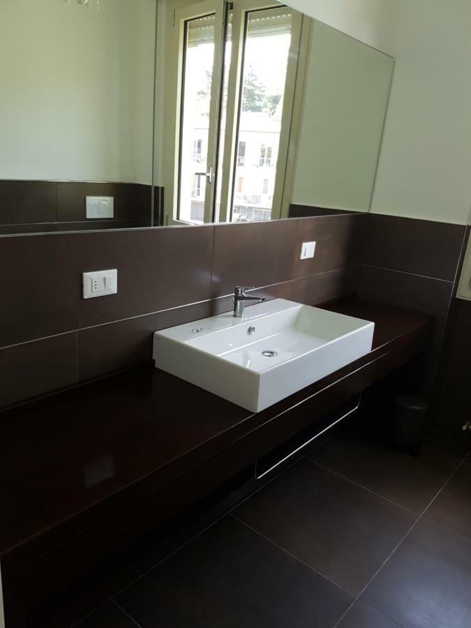 Casa Savoia Lejlighed Desenzano del Garda Eksteriør billede