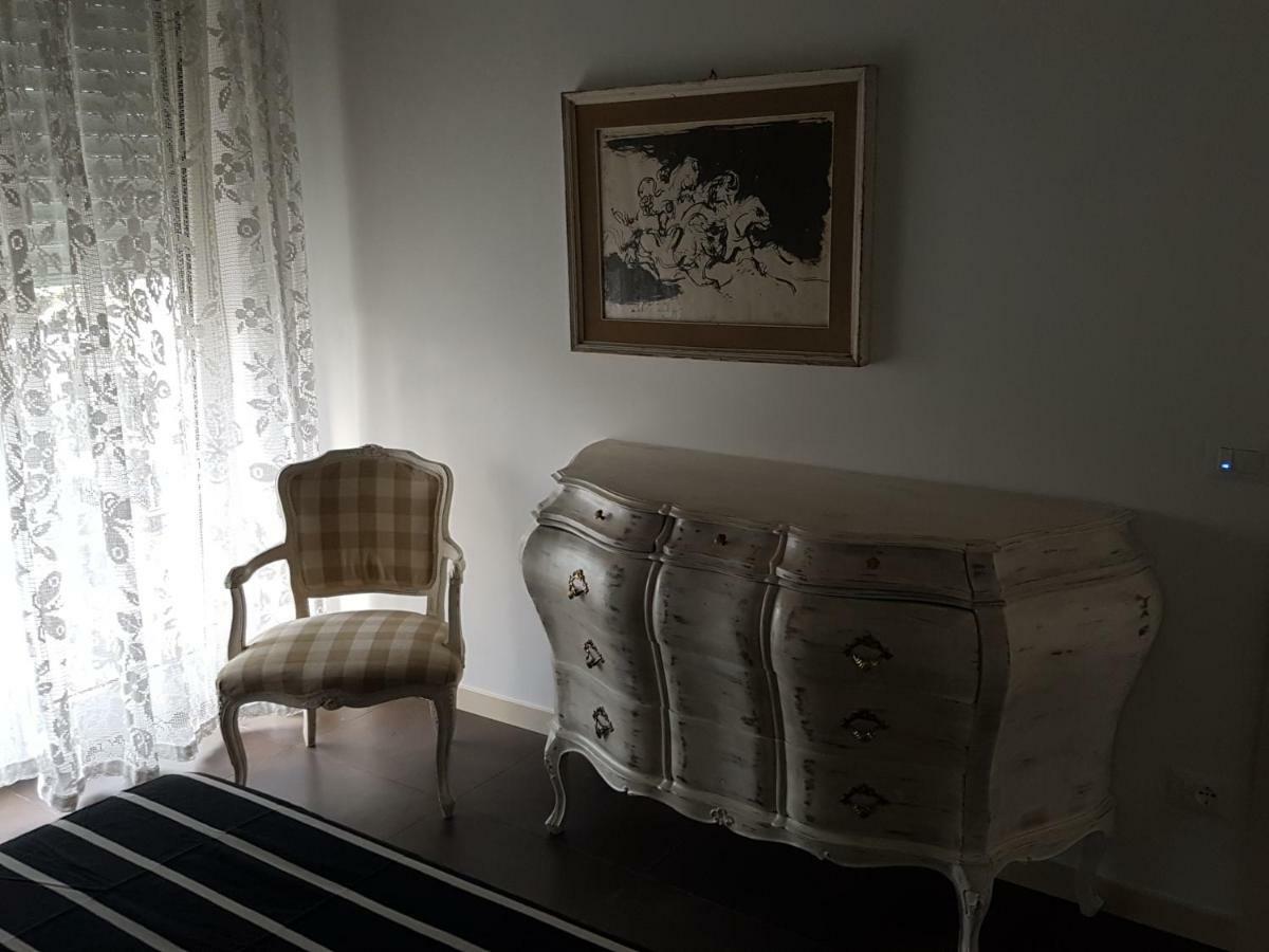 Casa Savoia Lejlighed Desenzano del Garda Eksteriør billede